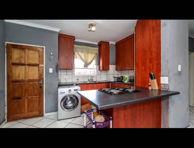 2 BEDROOM APARTMENT FOR SALE IN CROYDON